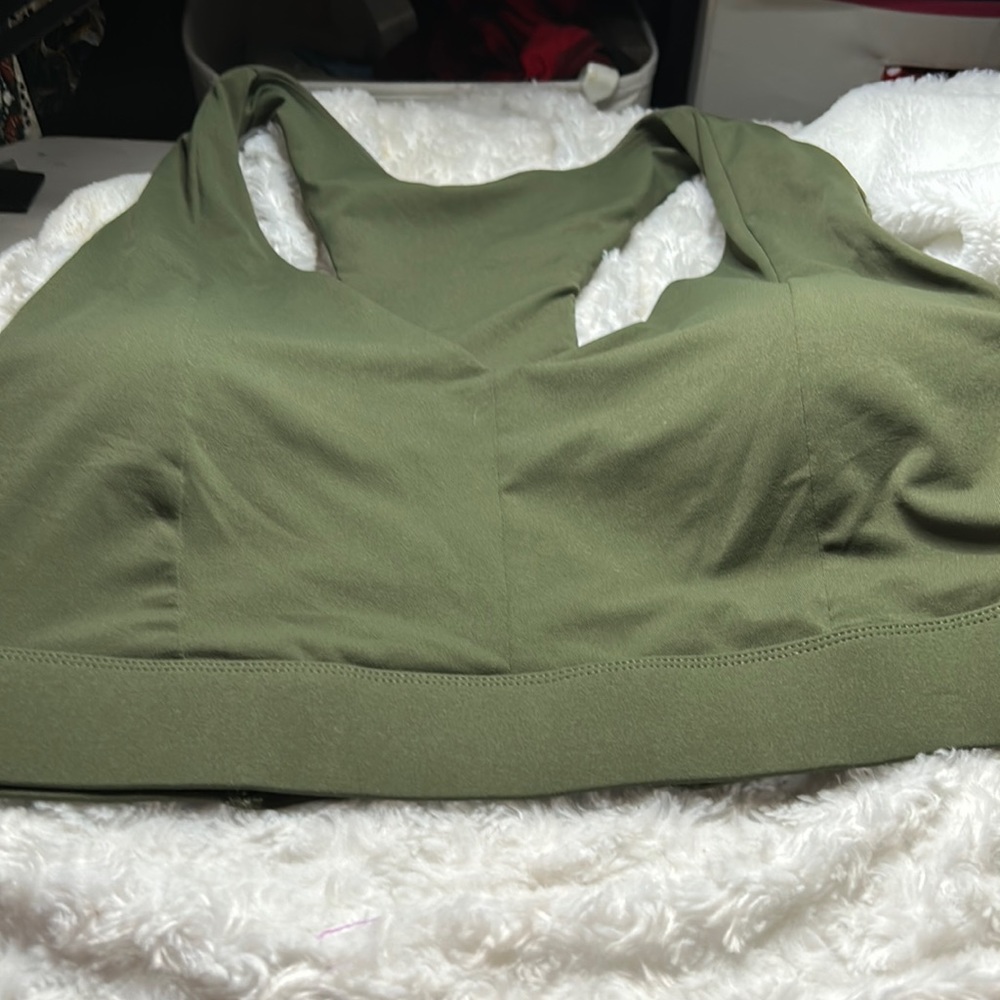 Fabletics sports bra